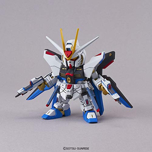 Bandai Hobby, Bandai 5057967 006 Strike Freedom Gundam Sd Ex-Standard Model Kit, da Gundam Seed Destiny