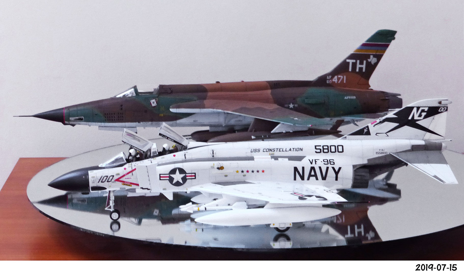 Hasegawa, F-4J PHANTOM II / TETTUCCIO MONOPEZZO INCLUSO