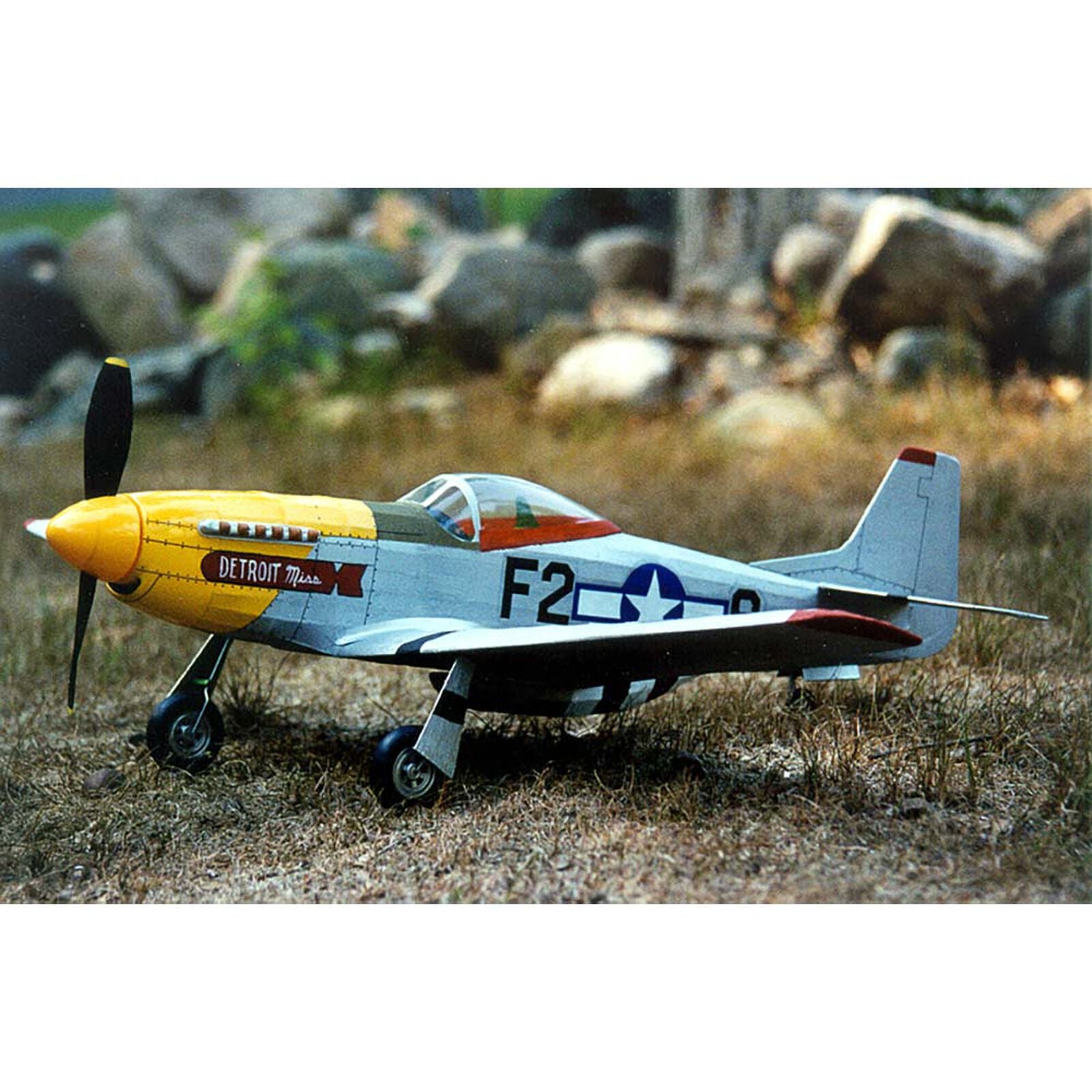 GUILLOW, Kit P-51 Mustang tagliato al laser, 27,5