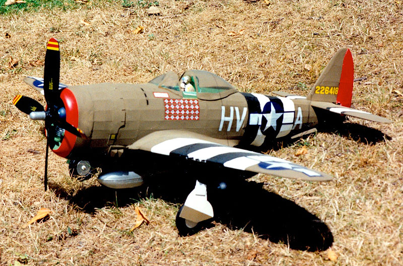 Gulliows, Kit di modellismo P-47D Thunderbolt di Guillow