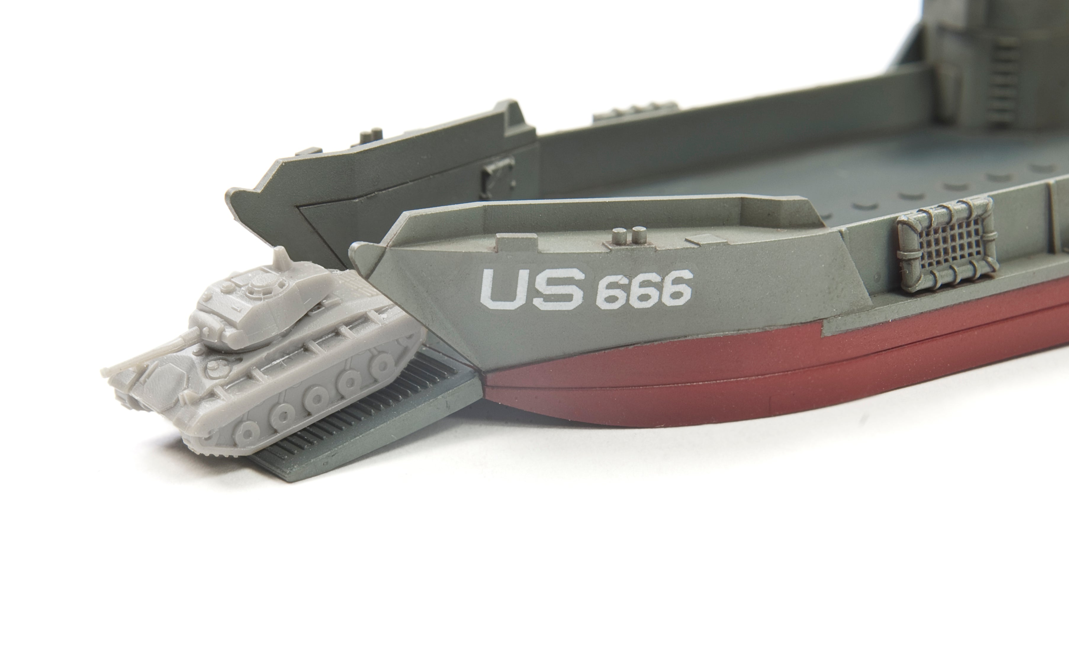 Club AFV, USN LCT MK 6 501 Class Landing Craft Tank 1943-45 (2 kit)